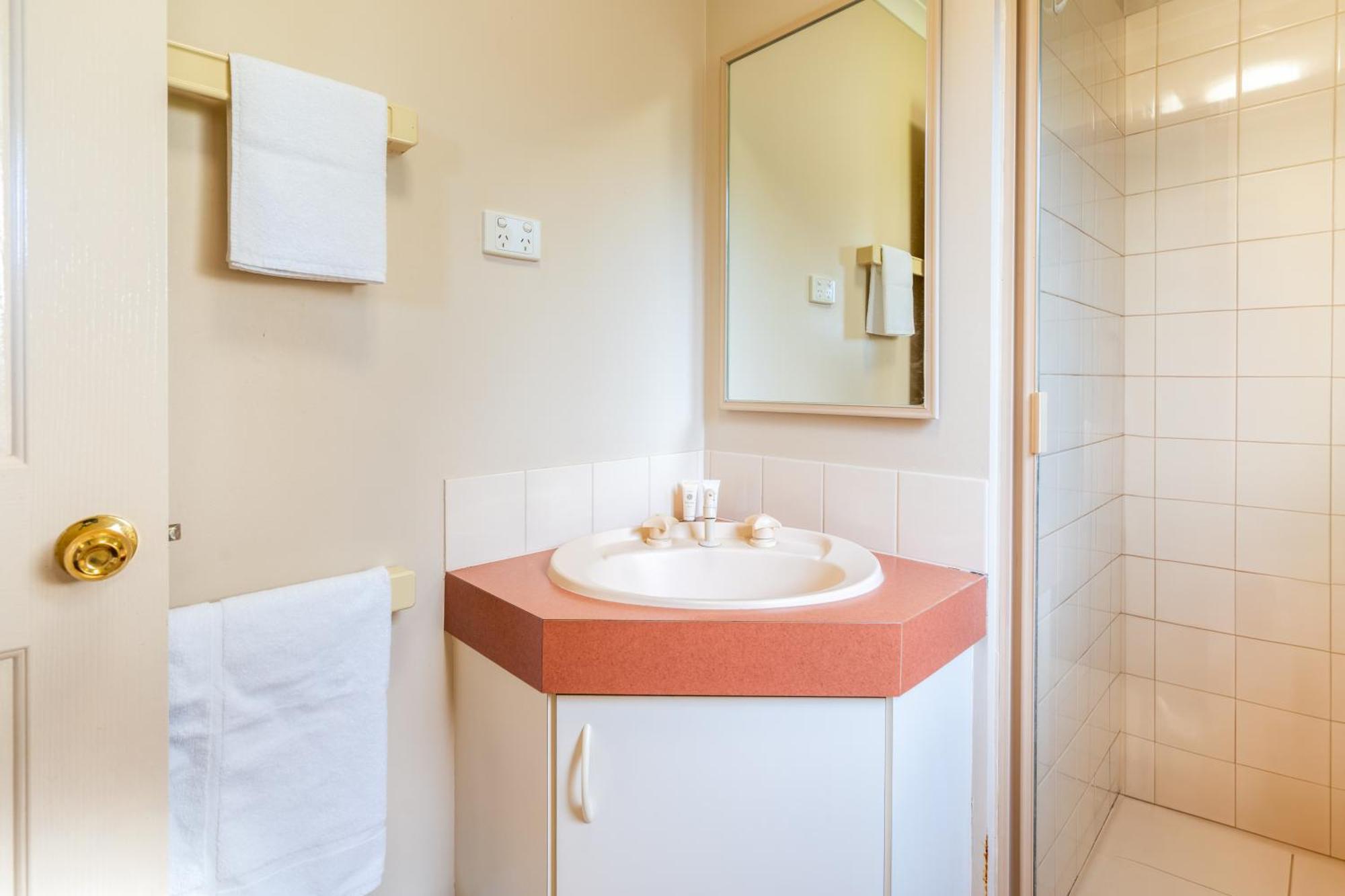Tasman Holiday Parks - Albany Room photo