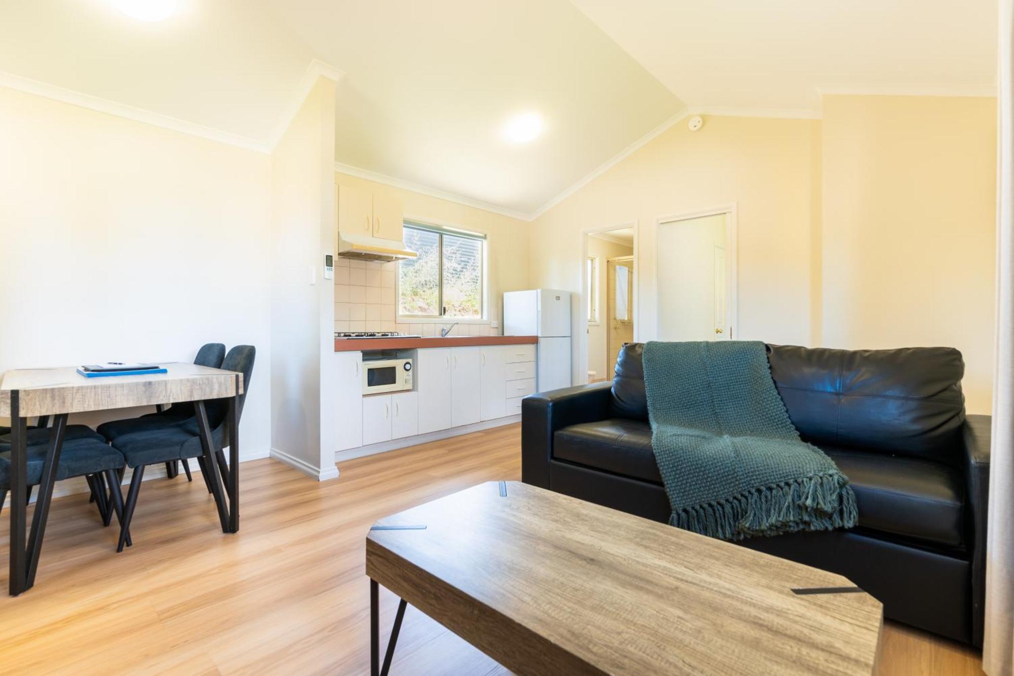 Tasman Holiday Parks - Albany Room photo