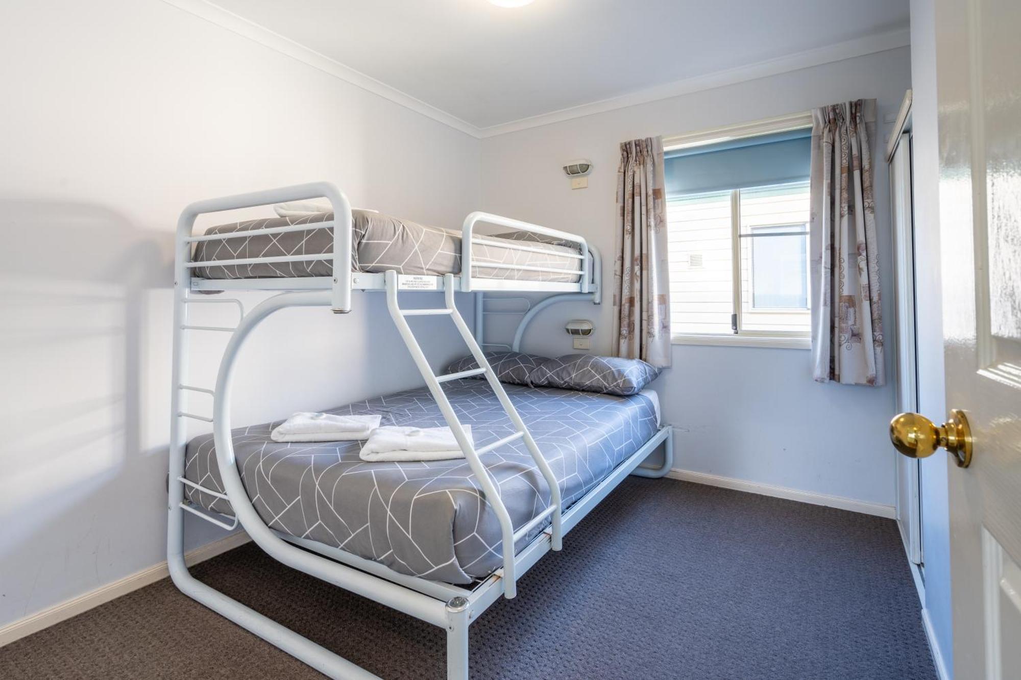 Tasman Holiday Parks - Albany Room photo